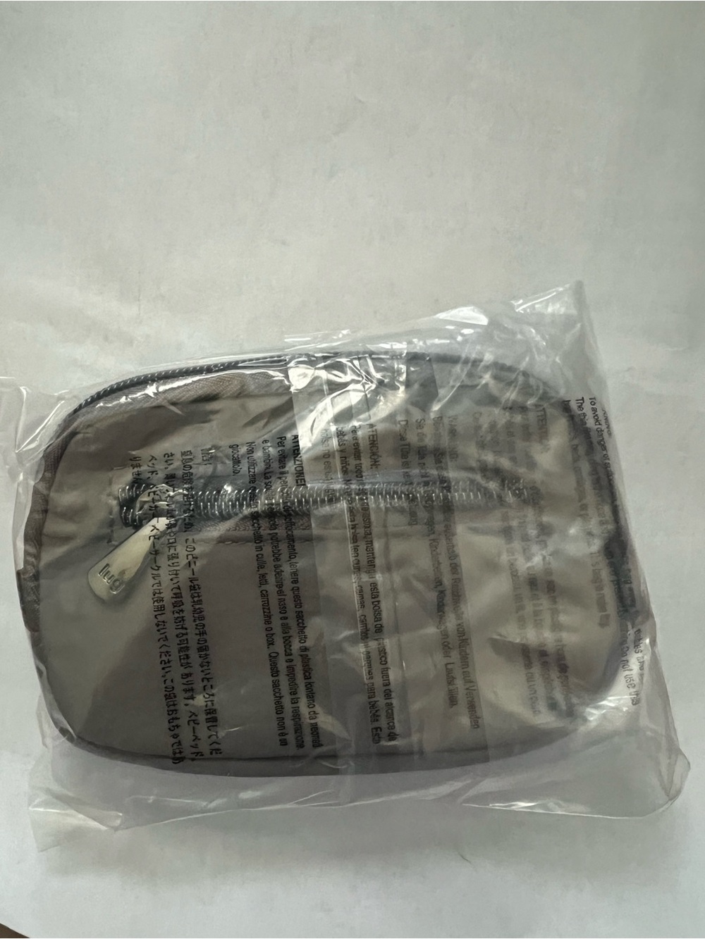 Lug Storm Grey Barrel Quilted Wallet - Picture 3 of 3